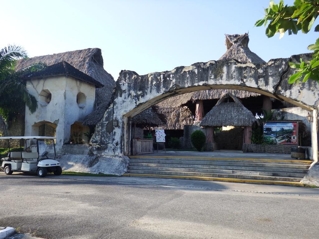 Amatique Bay Hotel Puerto Barrios Eksteriør bilde