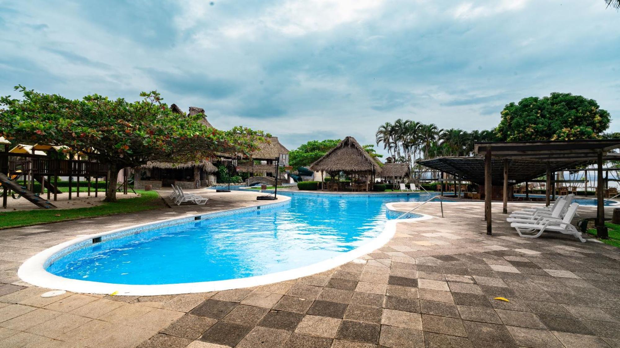 Amatique Bay Hotel Puerto Barrios Eksteriør bilde