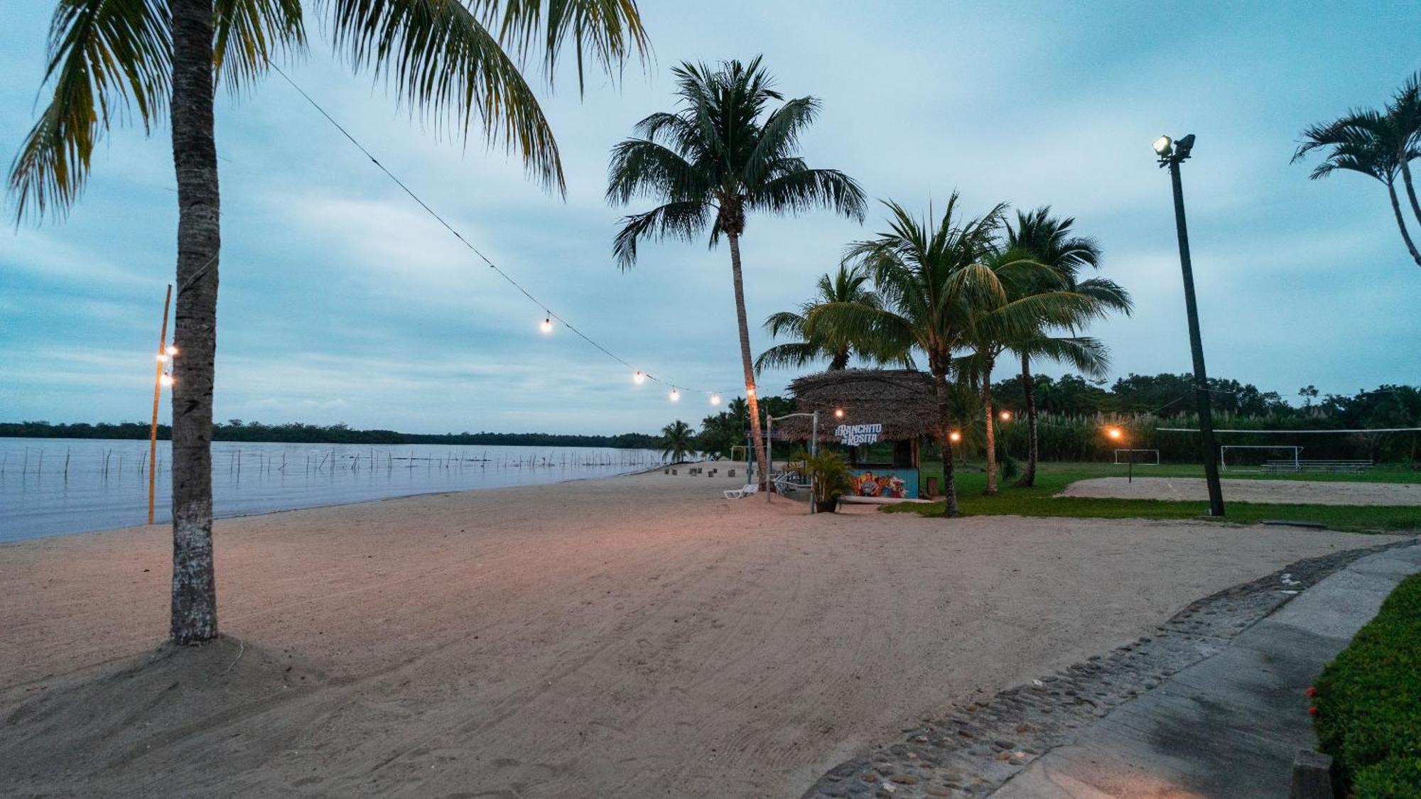 Amatique Bay Hotel Puerto Barrios Eksteriør bilde