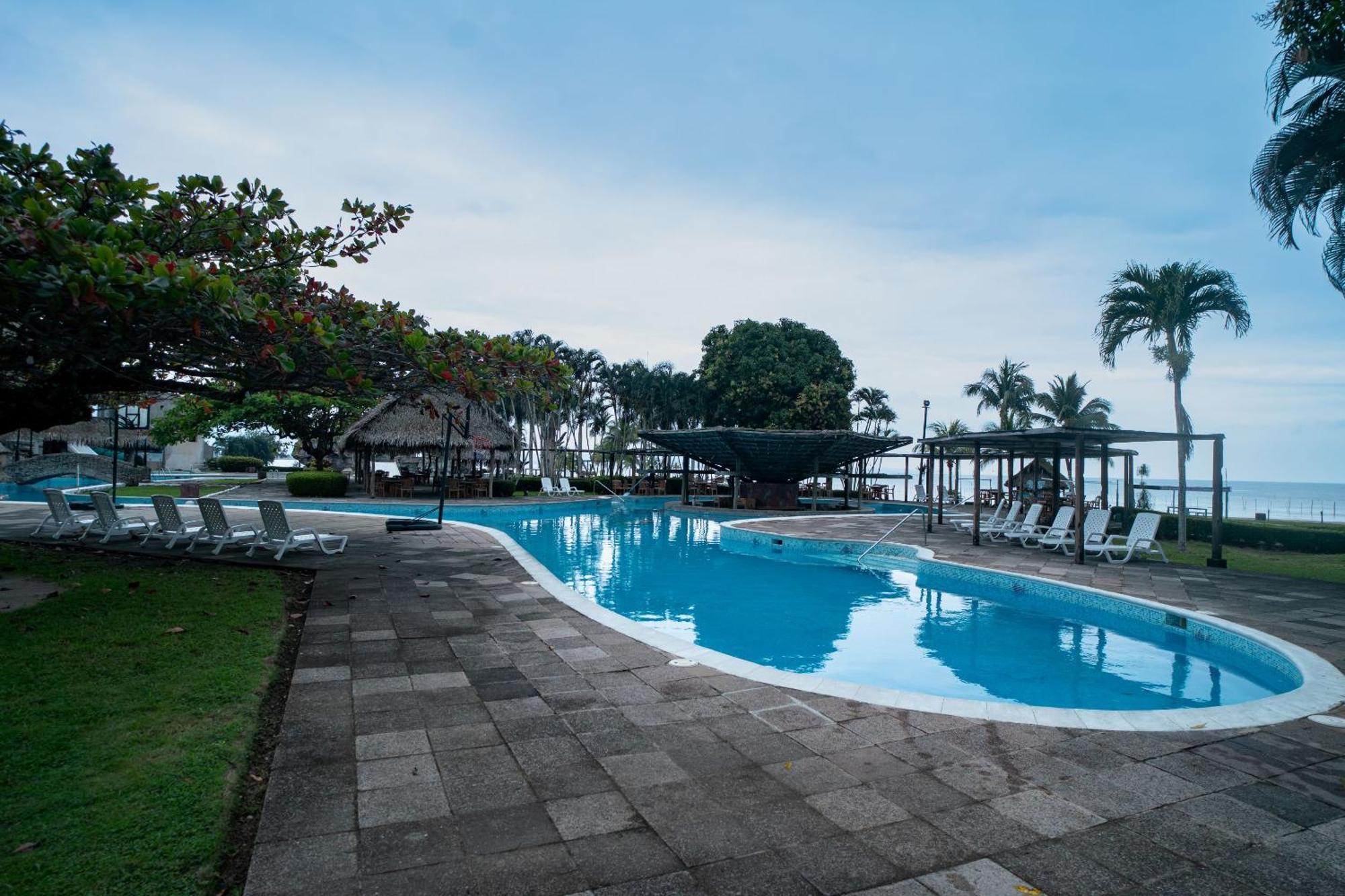 Amatique Bay Hotel Puerto Barrios Eksteriør bilde