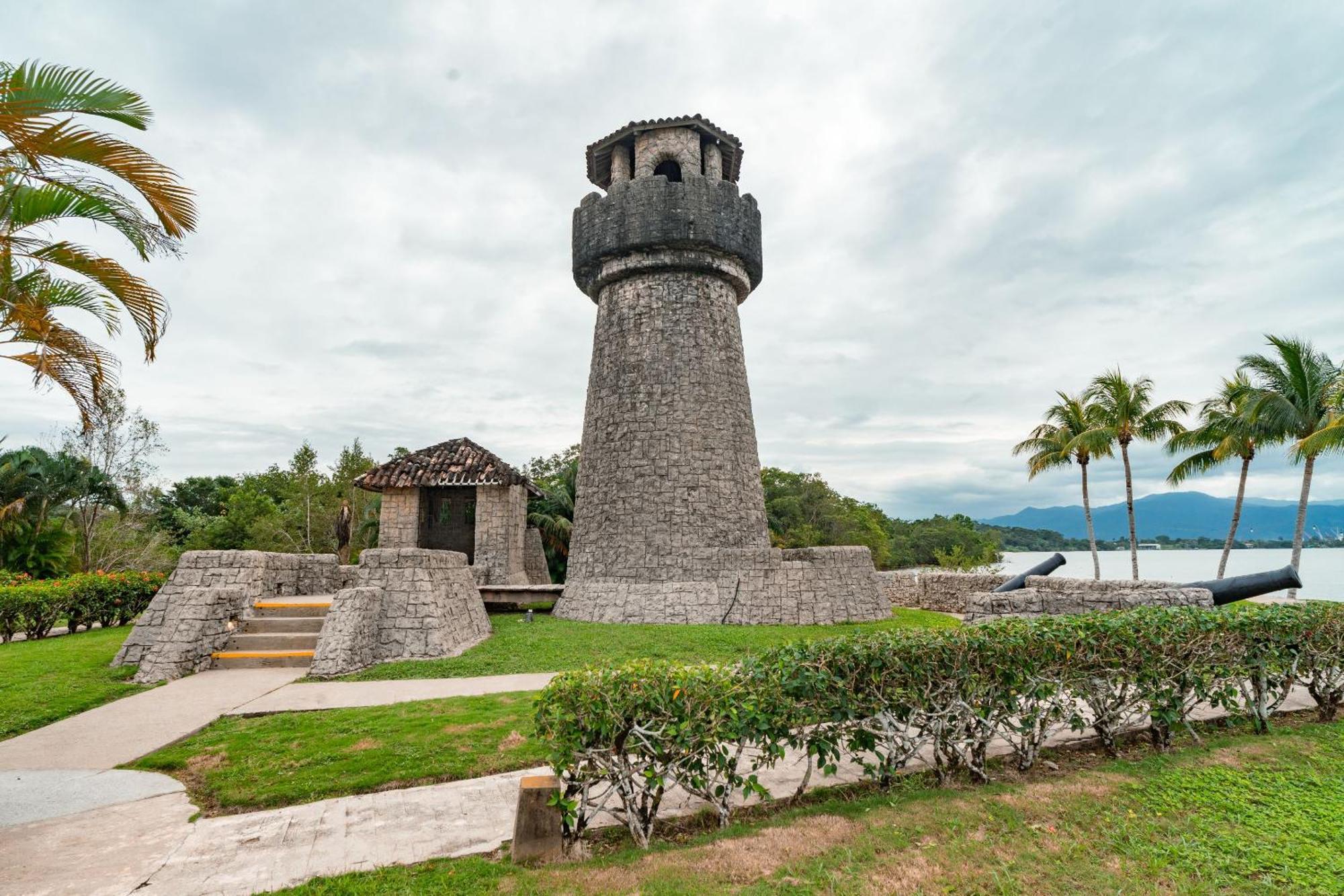 Amatique Bay Hotel Puerto Barrios Eksteriør bilde