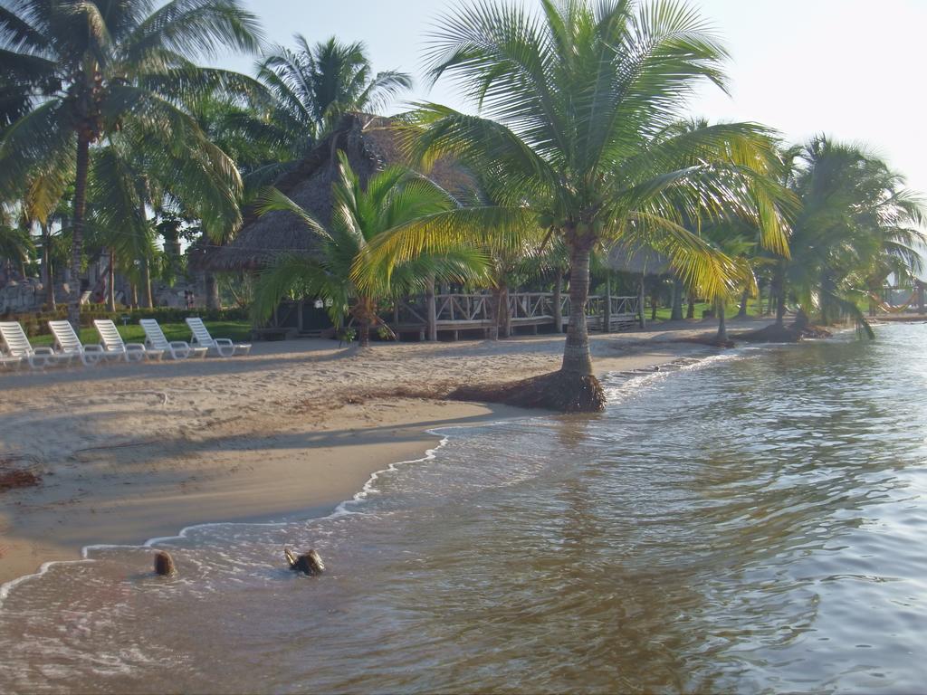 Amatique Bay Hotel Puerto Barrios Eksteriør bilde